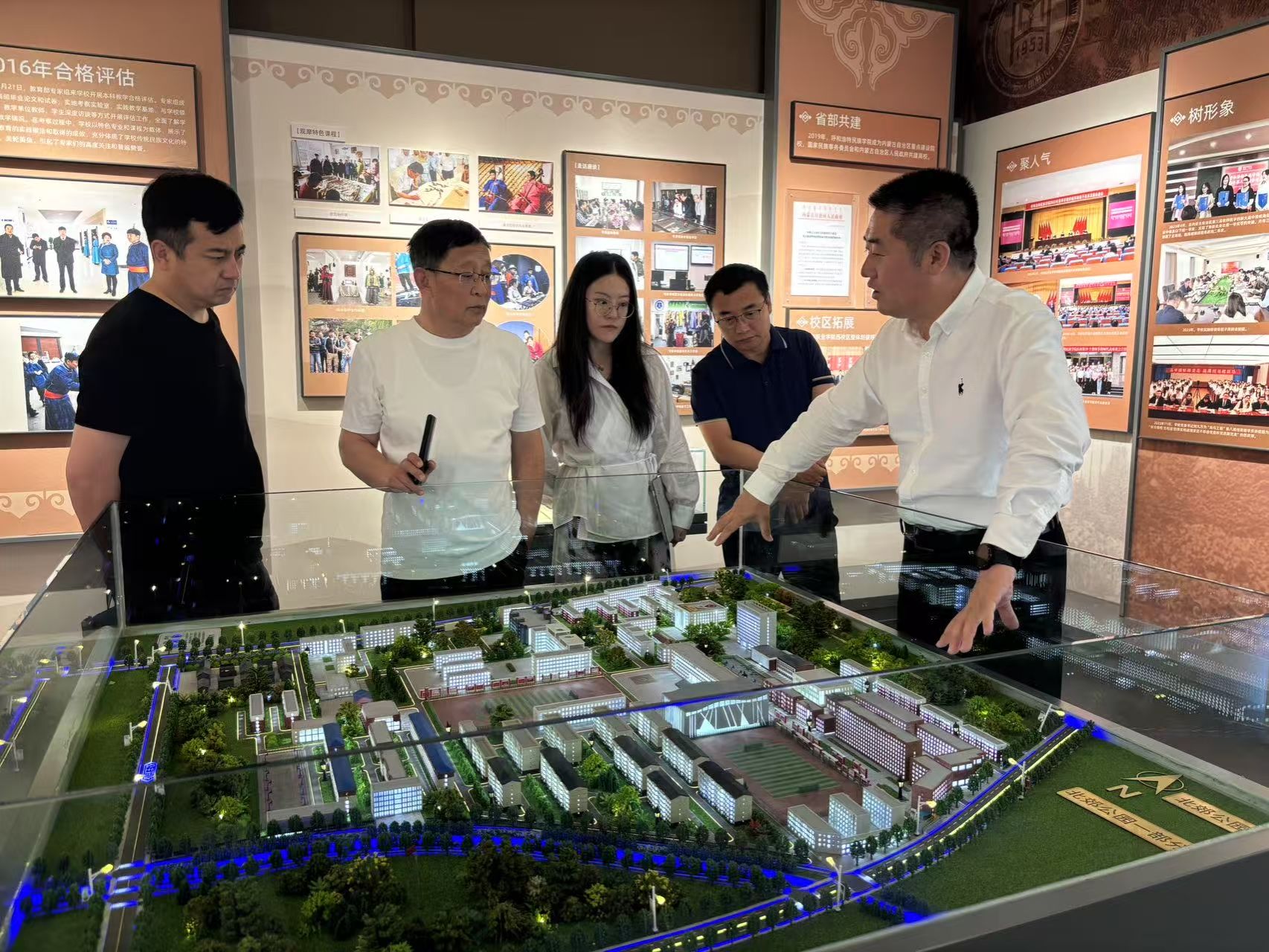 鄂尔多斯生态环境职业学院调研组来米乐官网考察调研