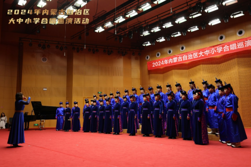 MILE米乐集团“奈日乐”合唱团参加全区大中小学合唱团巡演活动