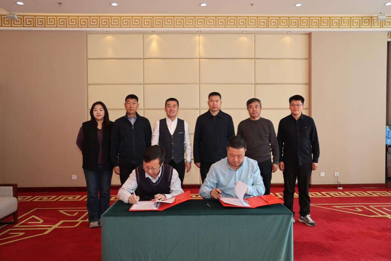 巴林右旗委常委、统战部部长张晓辉一行到米乐官网商谈合作交流