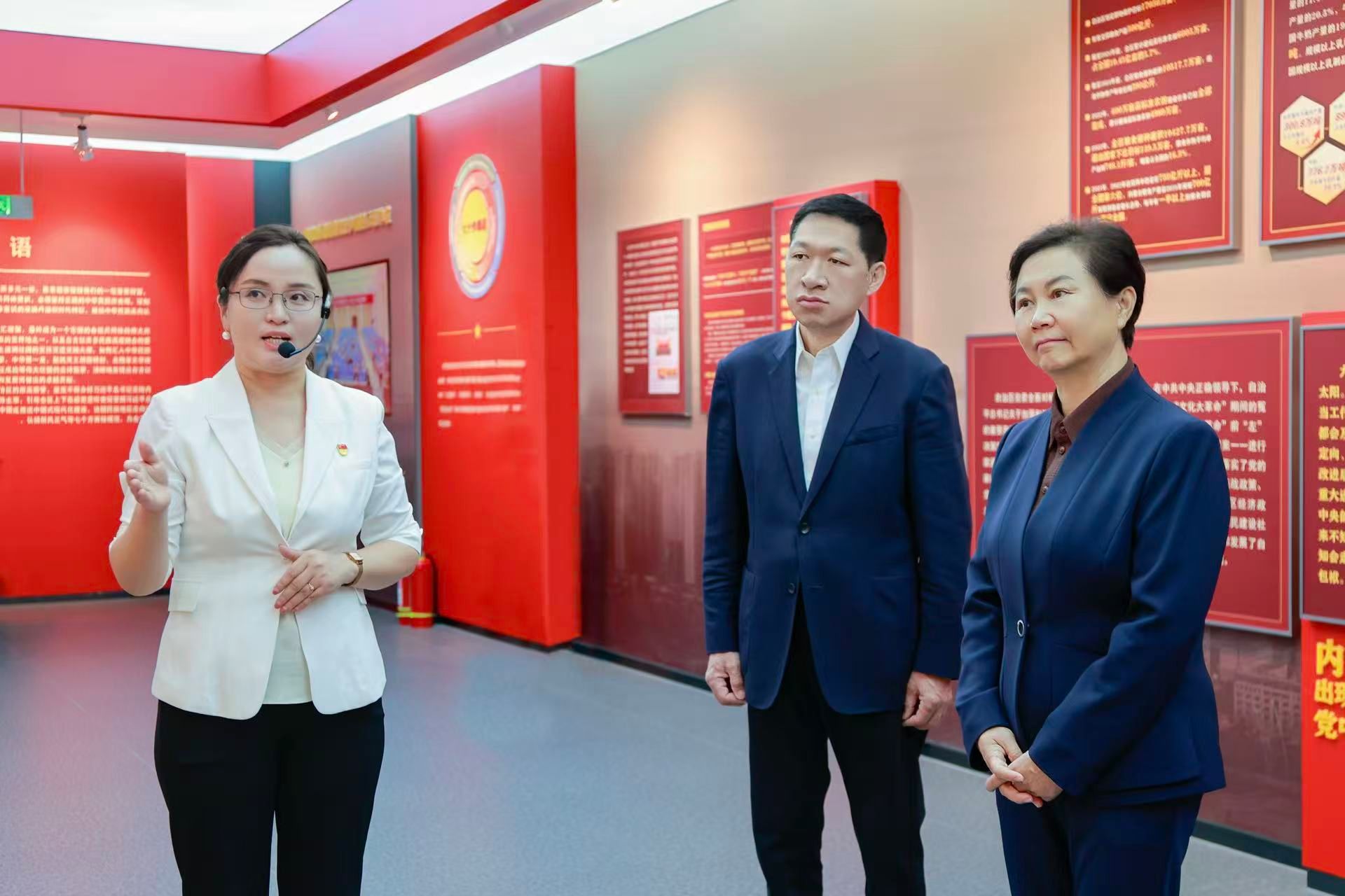 胡达古拉在MILE米乐集团调研